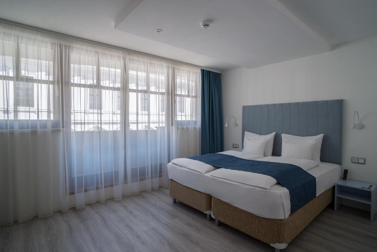 Hotel Civitas Sopron Bagian luar foto