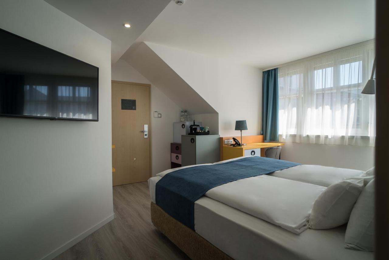 Hotel Civitas Sopron Bagian luar foto