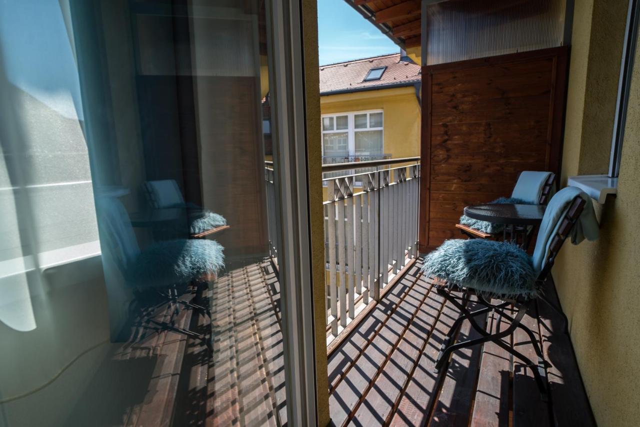 Hotel Civitas Sopron Bagian luar foto