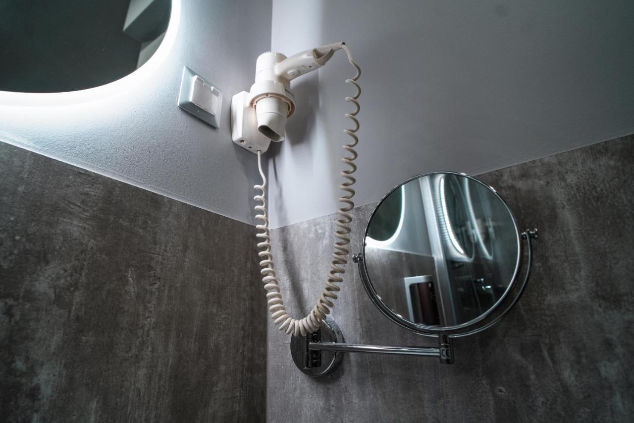 Hotel Civitas Sopron Bagian luar foto