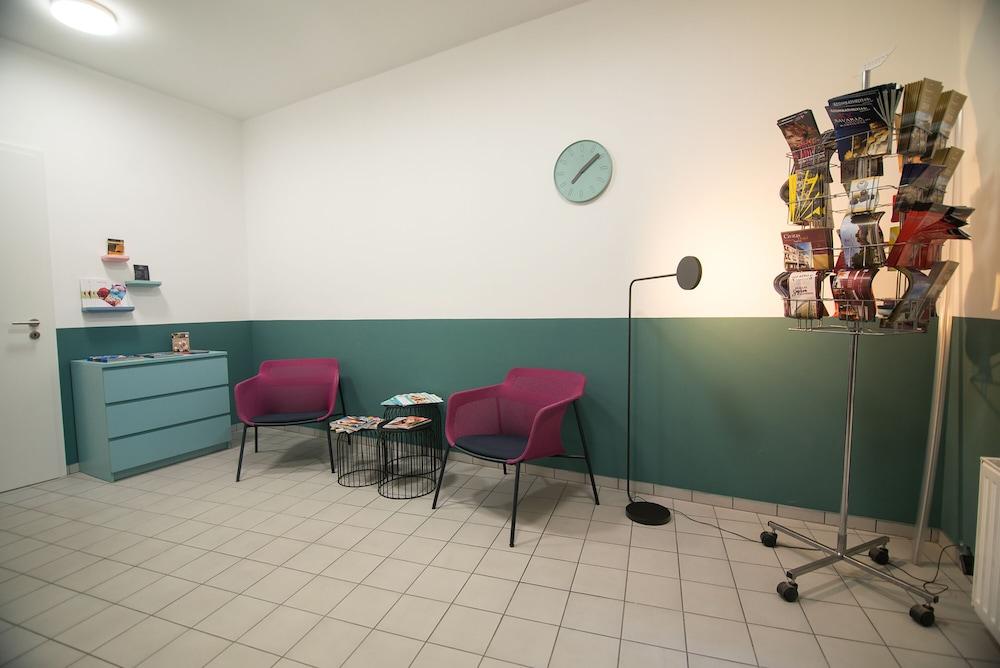 Hotel Civitas Sopron Bagian luar foto