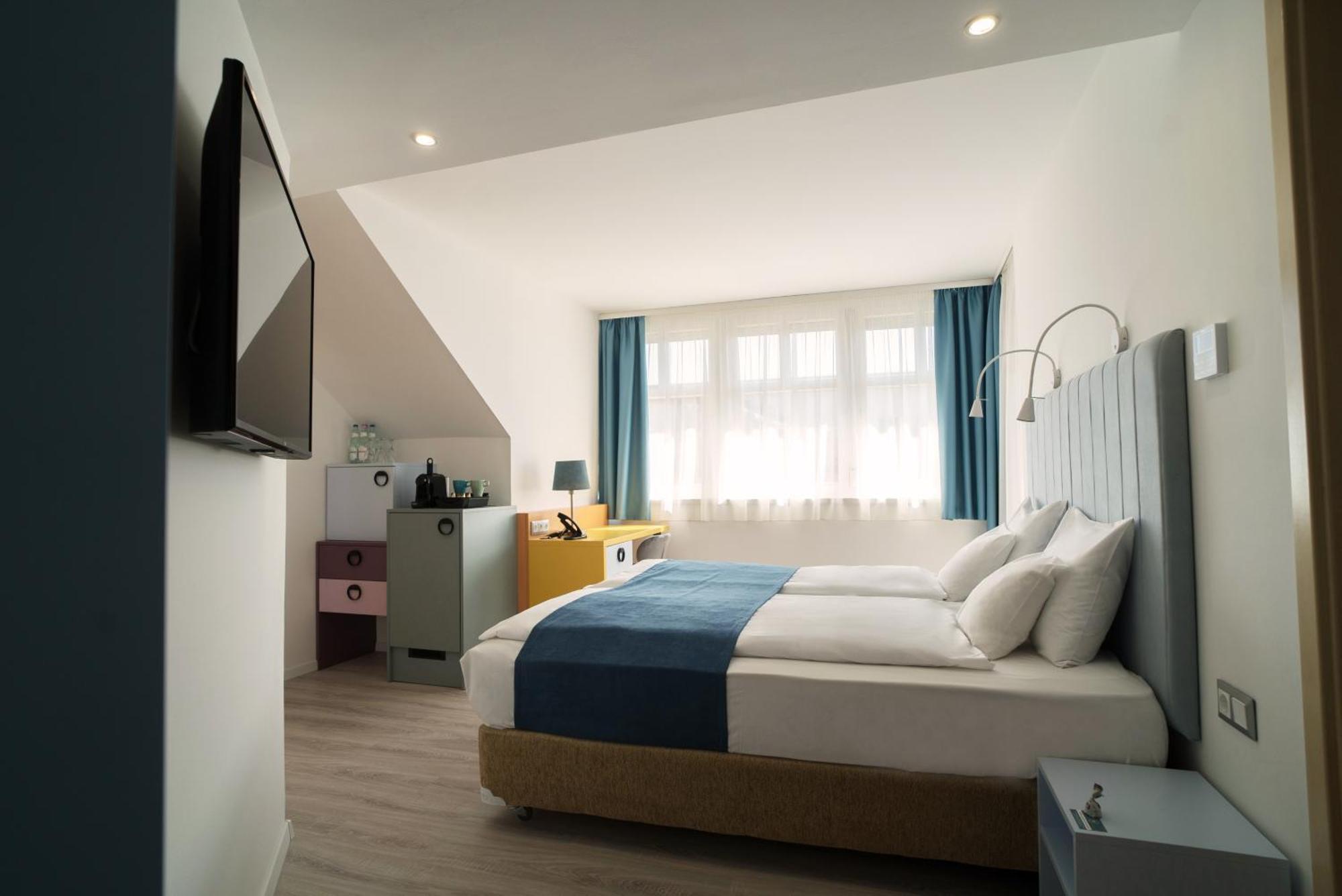 Hotel Civitas Sopron Bagian luar foto