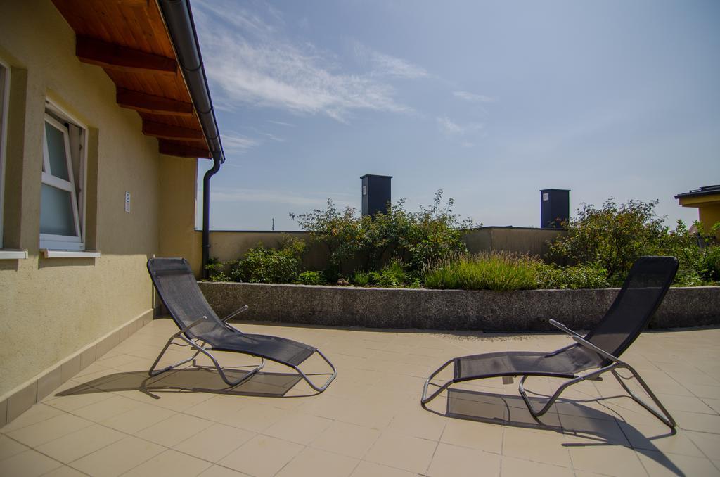 Hotel Civitas Sopron Bagian luar foto
